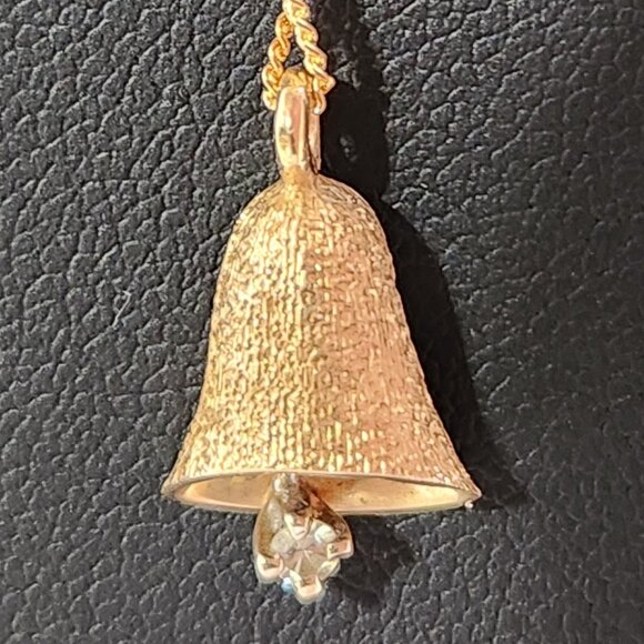 [SOLD] 1980's 14k Textured Gold Moveable Bell w/ Real Diamond Pendant Necklace - Picture 6 of 15